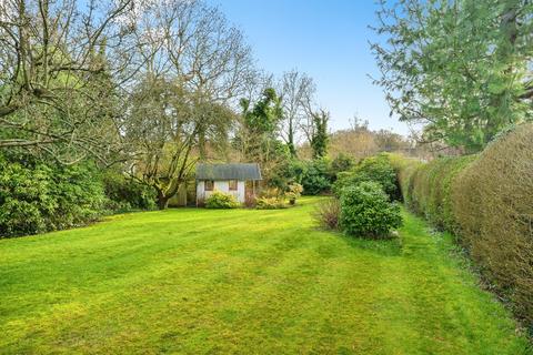 undefined, Mayflower Road, Park Street, St. Albans