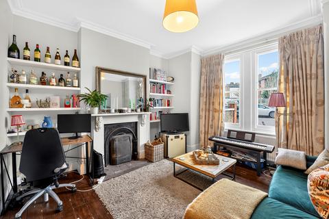 4 bedroom terraced house for sale, Dingwall Road, London