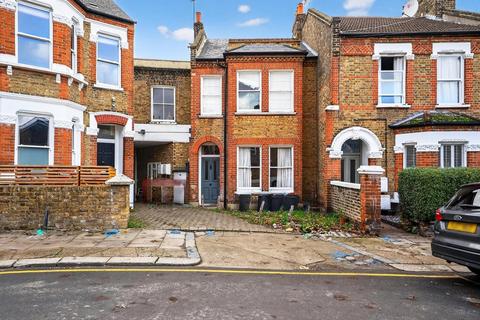 4 bedroom terraced house for sale, Dingwall Road, London