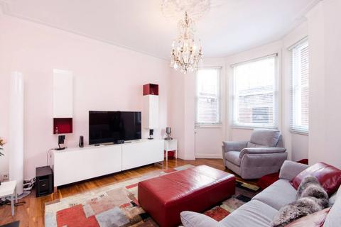 2 bedroom flat for sale, Trebovir Road, Earls Court, London, SW5