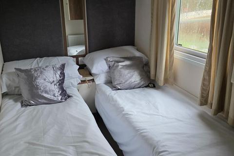 3 bedroom park home for sale, Sand le Mere Holiday Park