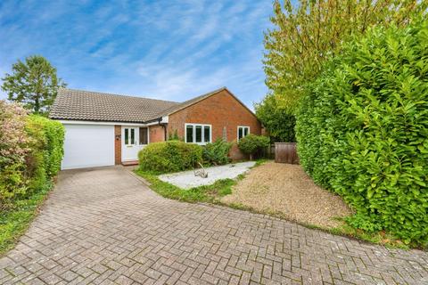 undefined, Flaxen Field, Weston Turville, Aylesbury