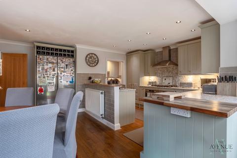 4 bedroom detached house for sale, Shelford Close, Orsett