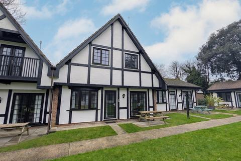 Tudor Court, Tolroy Manor Holiday Village, 28 Tolroy Road, Hayle, Cornwall, TR27 6HG