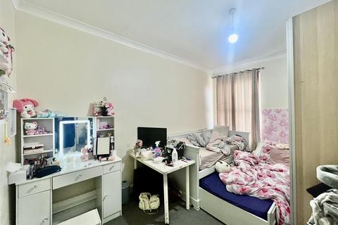 undefined, Cromwell Road, Hounslow TW3