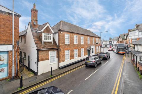 1 bedroom flat for sale, High Street, Berkshire RG10