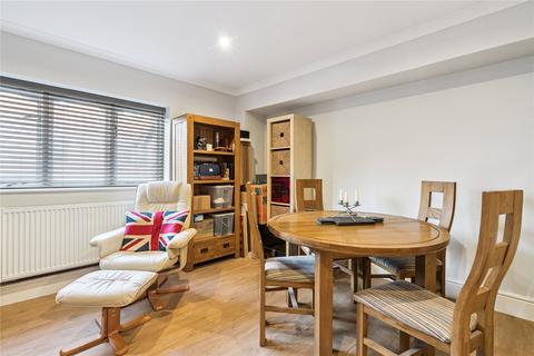 1 bedroom flat for sale, High Street, Berkshire RG10