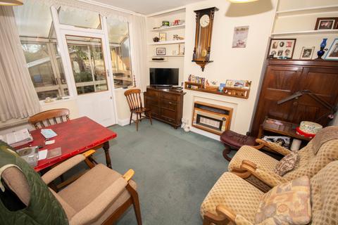 3 bedroom semi-detached house for sale, Hart Close, Hillmorton, Rugby, CV21
