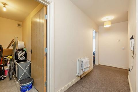 2 bedroom flat for sale, St Andrews Square, Stoke-on-Trent, ST4