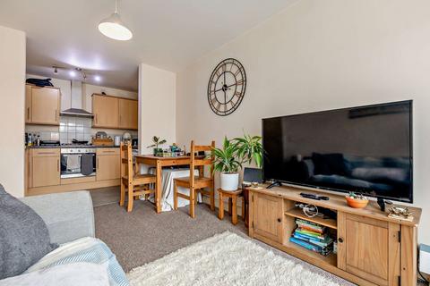 2 bedroom flat for sale, St Andrews Square, Stoke-on-Trent, ST4