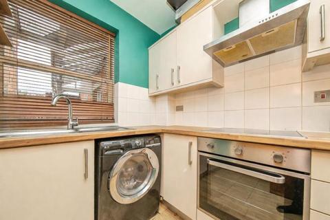 1 bedroom flat to rent, Eaglegate, Colchester, Essex, CO1