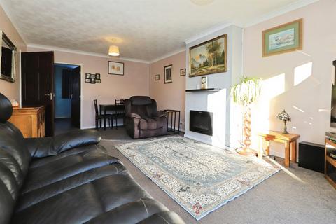 2 bedroom semi-detached house for sale, Highlow Avenue, Kidderminster