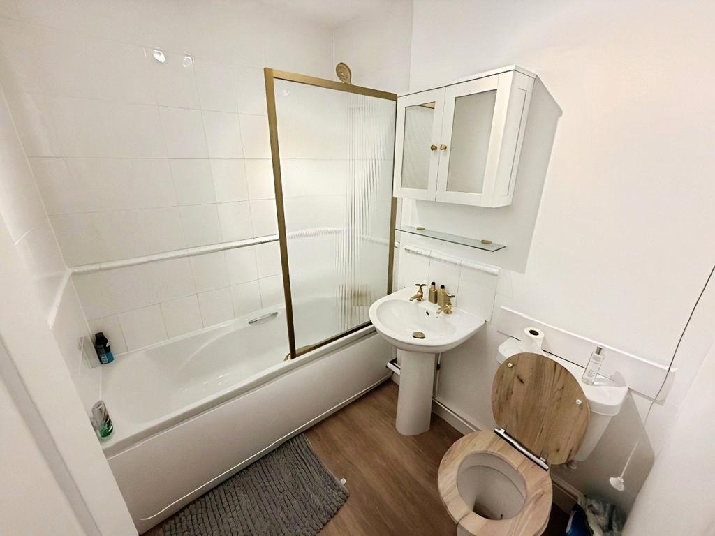 Ensuite