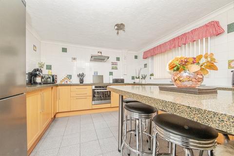 2 bedroom maisonette for sale, Merivale Close, Lawford, MANNINGTREE