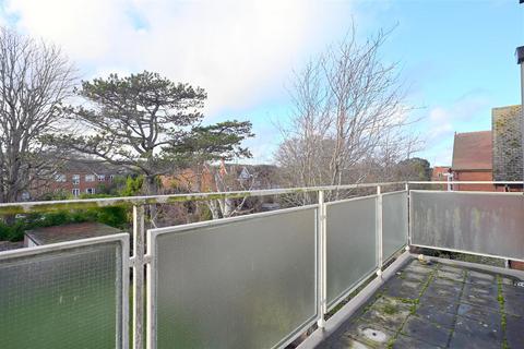 2 bedroom flat for sale, Grange Road, Lower Meads, Eastbourne