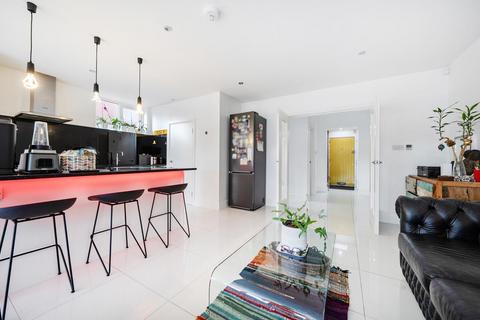4 bedroom semi-detached house for sale, Lynton Mead, Totteridge
