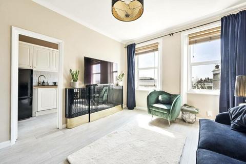 1 bedroom flat to rent, Barons Court Road, London