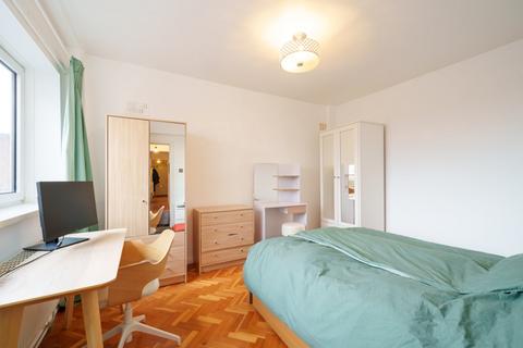 3 bedroom flat for sale, Belvedere Court, 372-374 Upper Richmond Road, London