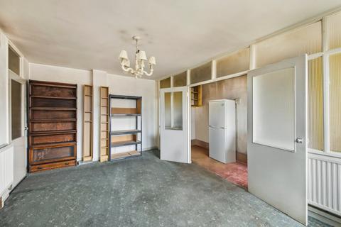 2 bedroom flat for sale, Hardington, Belmont Street, London