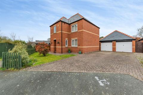 4 bedroom detached house for sale, Fir Court Drive, Churchstoke