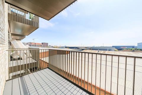 1 bedroom flat to rent, Abbey Road, Barking, IG11