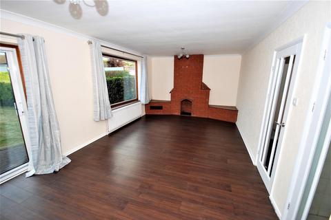 4 bedroom semi-detached house to rent, Whitnash, Leamington Spa, Leamington Spa