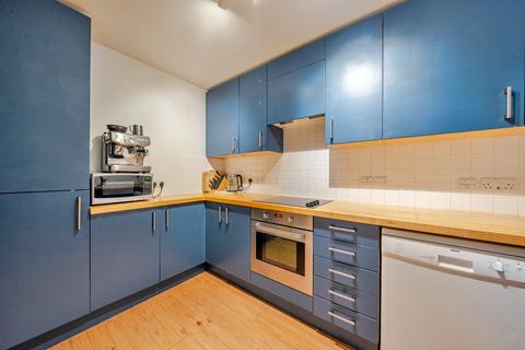 2 bedroom flat for sale, Cedar House, 35 Melliss Avenue, Richmond, Surrey