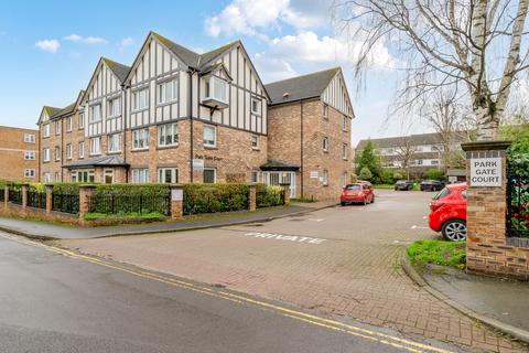2 bedroom flat for sale, Constitution Hill, Woking, GU22