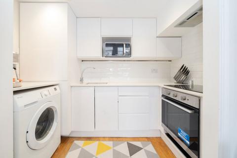 1 bedroom flat to rent, Sinclair Road, London W14
