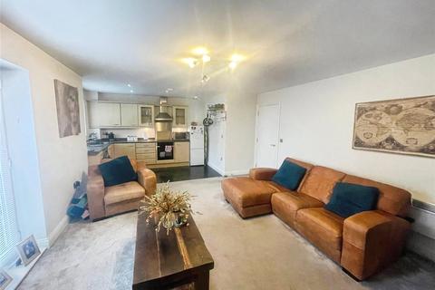 2 bedroom flat for sale, Manor Gardens Close, Leicestershire LE11