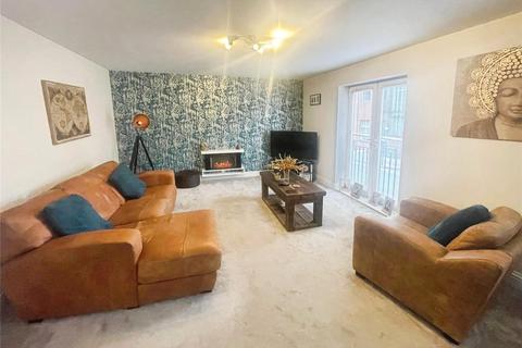 2 bedroom flat for sale, Manor Gardens Close, Leicestershire LE11