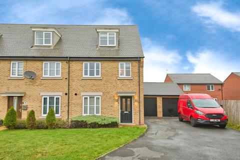 3 bedroom townhouse for sale, Merevale Way, Stenson Fields, Derby