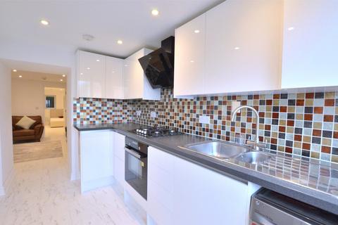 3 bedroom apartment for sale, Croydon Road, Surrey RH2