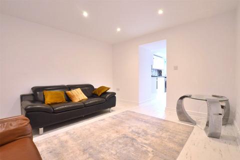 3 bedroom apartment for sale, Croydon Road, Surrey RH2