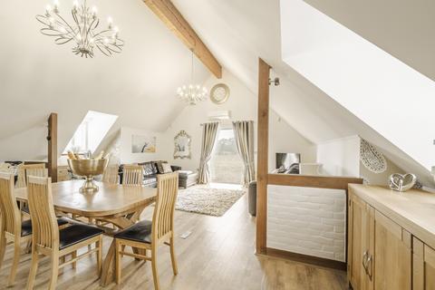 4 bedroom detached house for sale, Cricklade Road, South Cerney