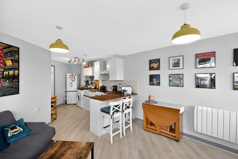 1 bedroom flat for sale, Marmont Road, London