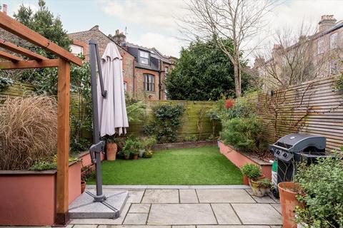 4 bedroom terraced house for sale, Northolme Road, London N5.
