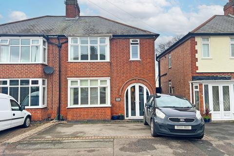 3 bedroom semi-detached house for sale, Newlands Avenue, Shepshed, Loughborough, Leicestershire, LE12 9DW