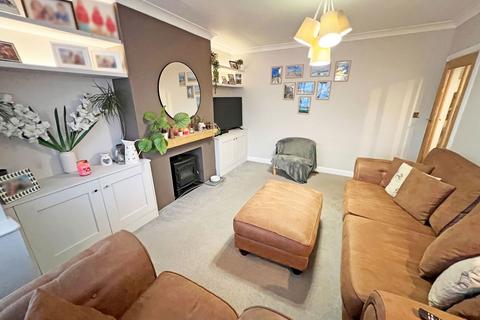 3 bedroom semi-detached house for sale, Newlands Avenue, Shepshed, Loughborough, Leicestershire, LE12 9DW
