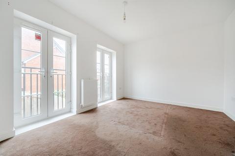 3 bedroom end of terrace house for sale, Lovegrove Way, London