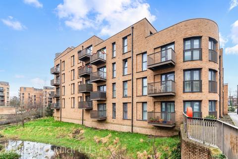2 bedroom flat for sale, Cabot Close, Croydon