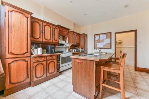 6 bedroom semi-detached house for sale, St Helens Crescent, London, SW16