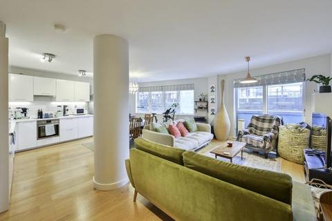 2 bedroom flat for sale, Steedman Street, London, SE17