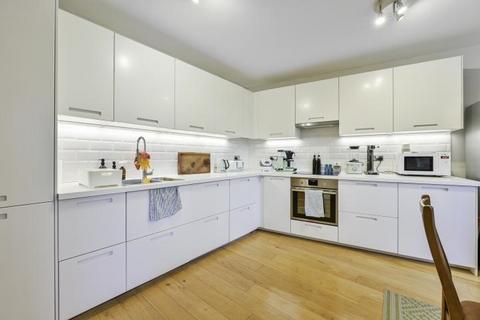 2 bedroom flat for sale, Steedman Street, London, SE17