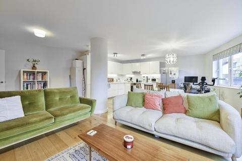 2 bedroom flat for sale, Steedman Street, London, SE17