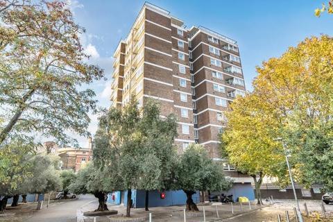 2 bedroom flat for sale, King Charles House, Wandon Road, London, SW6