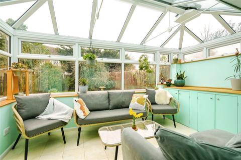 3 bedroom semi-detached house for sale, Lyneham Road, BICESTER, Oxfordshire, OX26