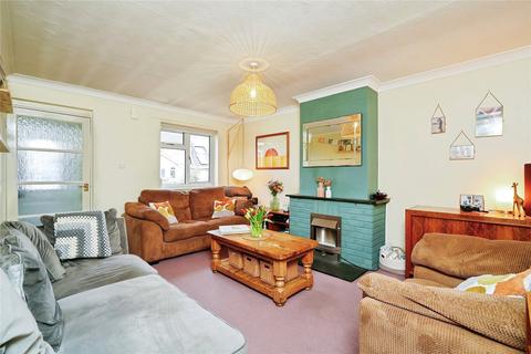 3 bedroom semi-detached house for sale, Lyneham Road, BICESTER, Oxfordshire, OX26