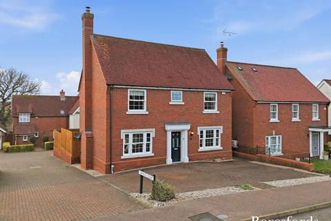 4 bedroom detached house for sale, Mill Park Drive, Braintree, CM7