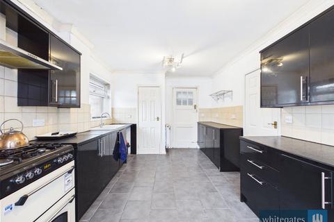 4 bedroom semi-detached house for sale, Kildare Crescent, Allerton, Bradford, West Yorkshire, BD15